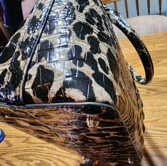 Brahmin Duxbury Snow Leopard Excellent Condition - Picture 8 of 15